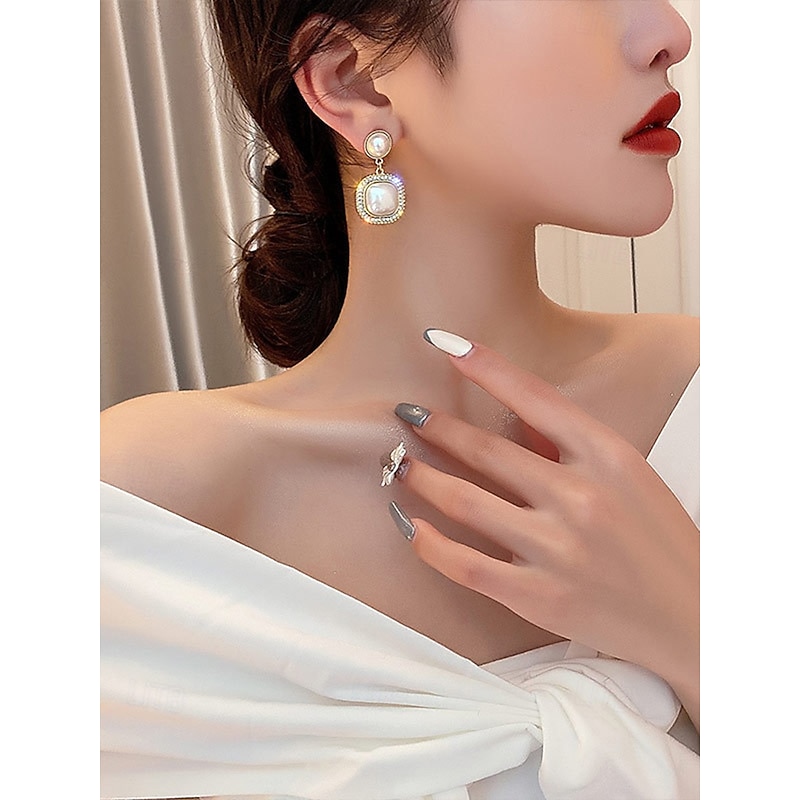 Elegant Gold-Plated Pearl Earrings with Rhinestone Detailing – Square and Round Design for Women – Perfect for Weddings and Formal Occasions3