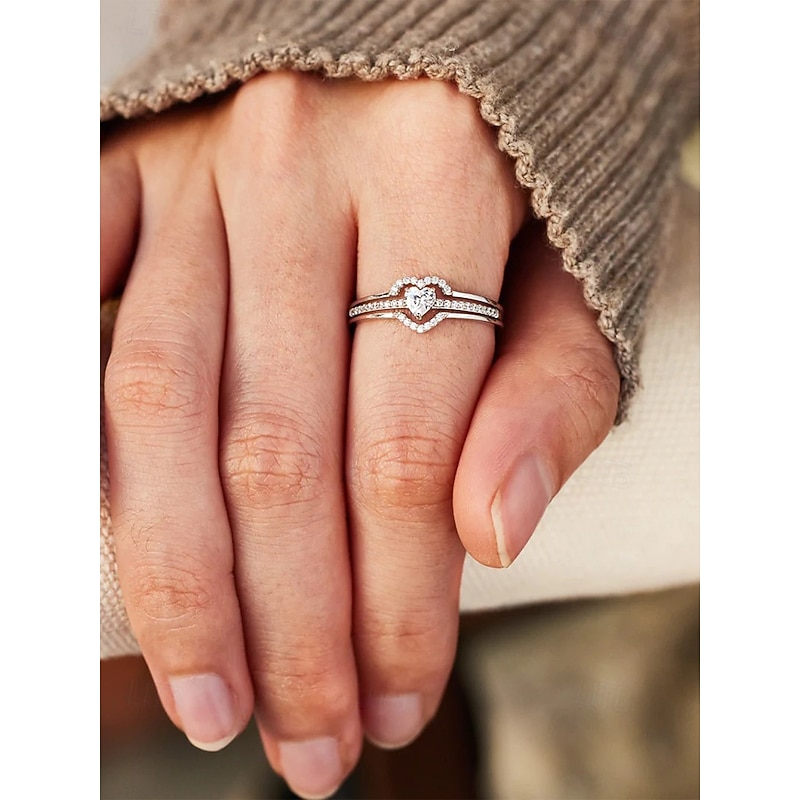 Women's rose gold plated heart ring with cubic zirconia - an elegant engagement ring for a special occasion3