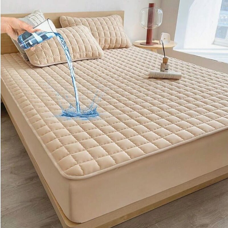 Queen Full King Protective Bed Cover Waterproof Mattress Protector Quilted Fitted Mattress Pad Bed Protector Elastic Band Mattress Pad Fitted Sheet Soft Cotton Breathable Non-Slip Thickened Dustproof2