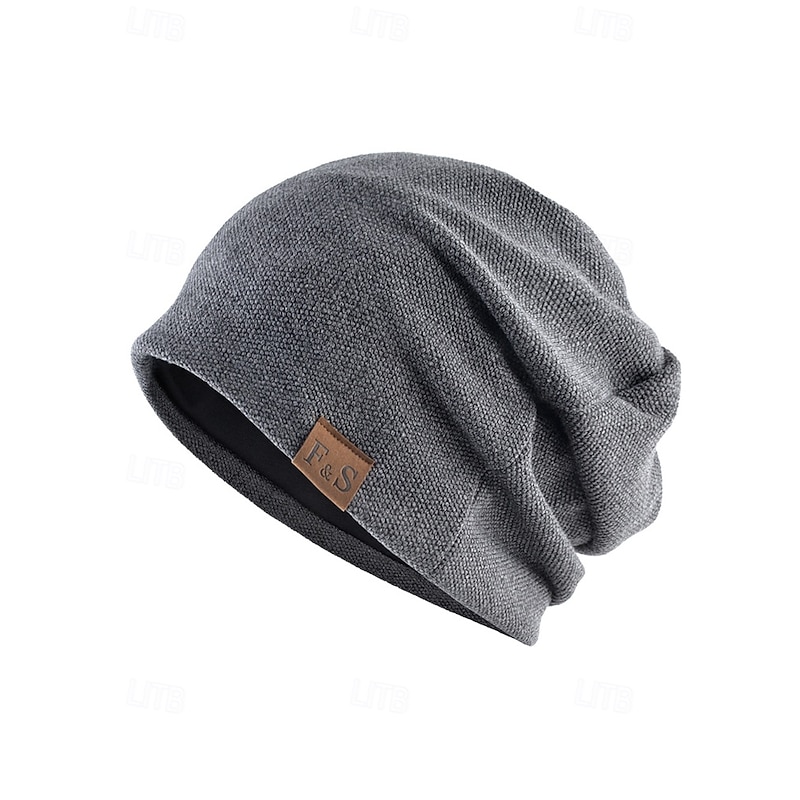 Men's Casual Slouch Beanie Hat – Soft and Comfortable Knitted Hat with Leather Label, Trendy Style for All Seasons, Everyday Wear and Outdoor Activities