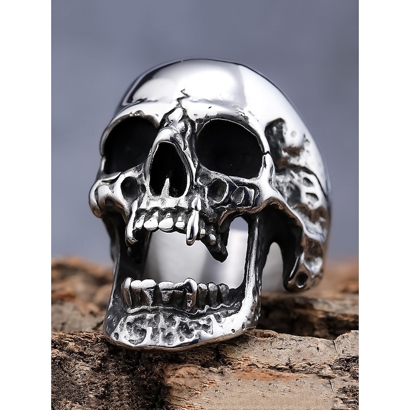Men's Skull Ring – Gothic Stainless Steel with Detailed Design, Perfect for Punk, Rock, and Casual Outfits, Ideal for Statement Jewelry3