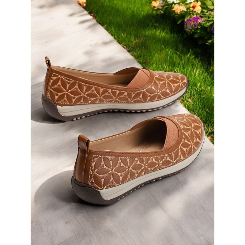 Brown Floral Embroidered Slip-On Shoes for Women – Comfortable Casual Flats with Non-Slip Sole for Everyday Wear3