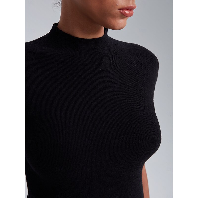 Mock Neck Half-Sleeve Knit Top4