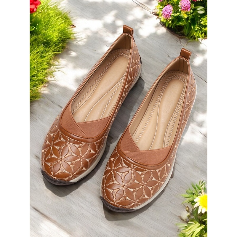 Brown Floral Embroidered Slip-On Shoes for Women – Comfortable Casual Flats with Non-Slip Sole for Everyday Wear2