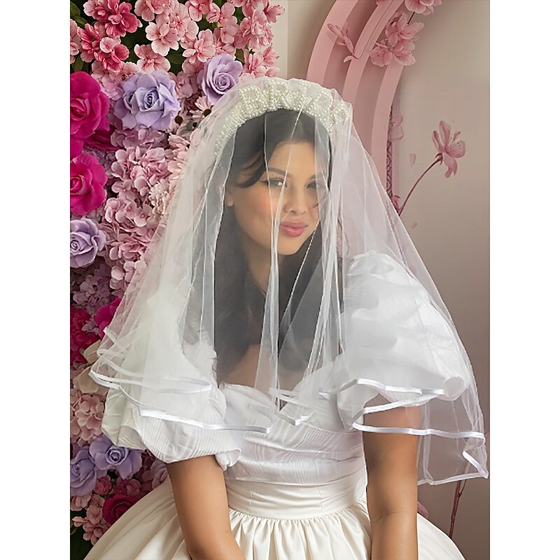 Pearl-Embellished 'BRIDE' Headband with Veil – Elegant Bridal Headpiece for Weddings and Bachelorette Parties2
