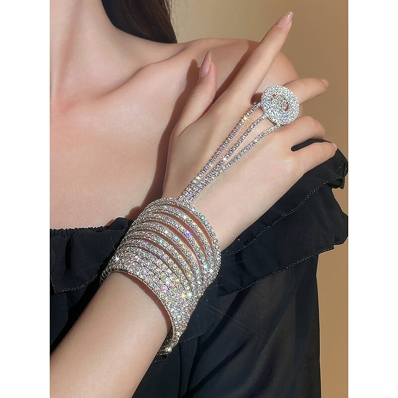 Luxury Rhinestone Hand Chain Bracelet with Ring – Sparkling Statement Jewelry for Women, Perfect for Weddings, Parties and Gala Events3