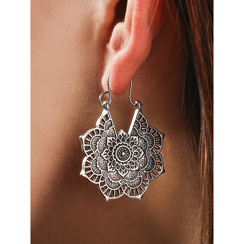 Bohemian Mandala Drop Earrings – Vintage Gold-Plated Hollow Flower Dangle Earrings for Women, Ethnic Statement Jewelry for Festivals, Parties and Everyday Wear2
