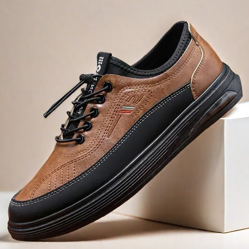 Men's Casual Lace-Up Shoes in Brown with Black Accents, Durable Design for Everyday Wear and Outdoor Activities