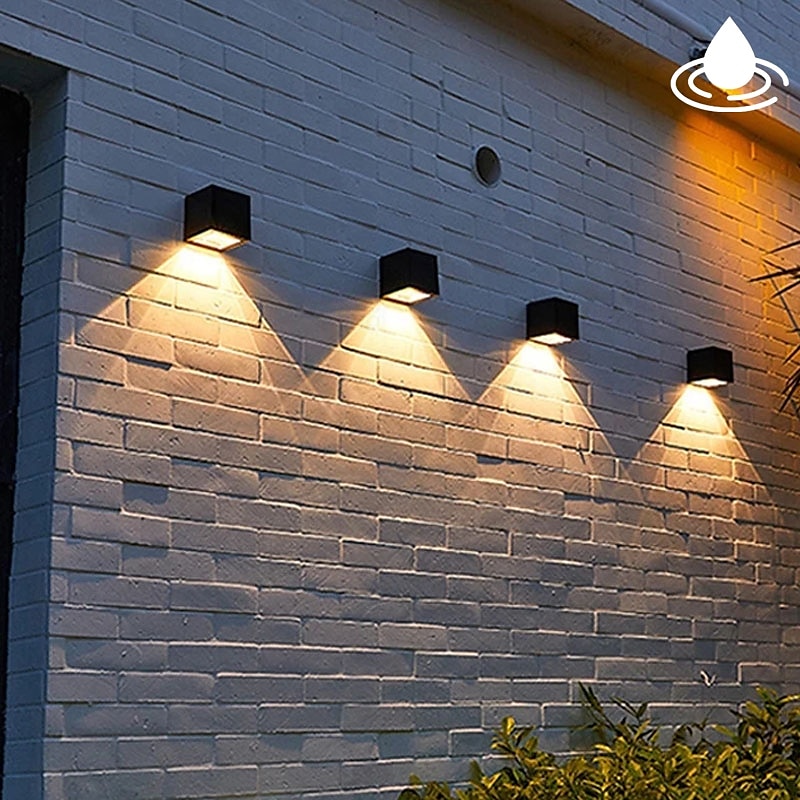 1/2pcs Solar Outdoor Wall Lights Patio Lights Fence Light for Garden Patio Balcony Courtyard Villa Porch Yard Decoration Atmosphere Waterproof Wall Lamp