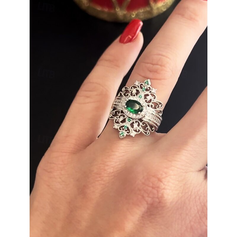 Women's Vintage  Emerald Crown Ring – Elegant Royal-Inspired Jewelry for Engagements, Weddings and Special Occasions2