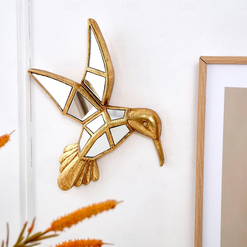 1PC Creative Resin Material Golden Hummingbird-shaped Decorative Wall Hanging With A Special Design of Mirror Inlay on The Surface is Suitable for Home Party Animal House Decoration Hanging