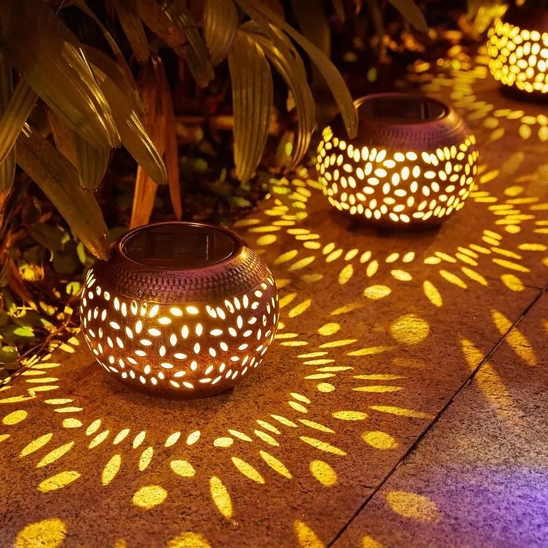 1/2 Pc Solar LED Garden Light Lantern Waterproof Outdoor Decoration Hollow Retro Metal Solar Light Mother's Day Gift for Garden Yard Porch Lawn and Indoor Desktop Decoration2