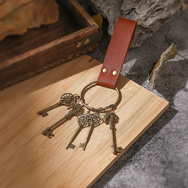 Medieval Keychain Vintage Cosplay Jewelry Belt for Men Cosplay Supplies Keychain for Photoshoots and Stage4