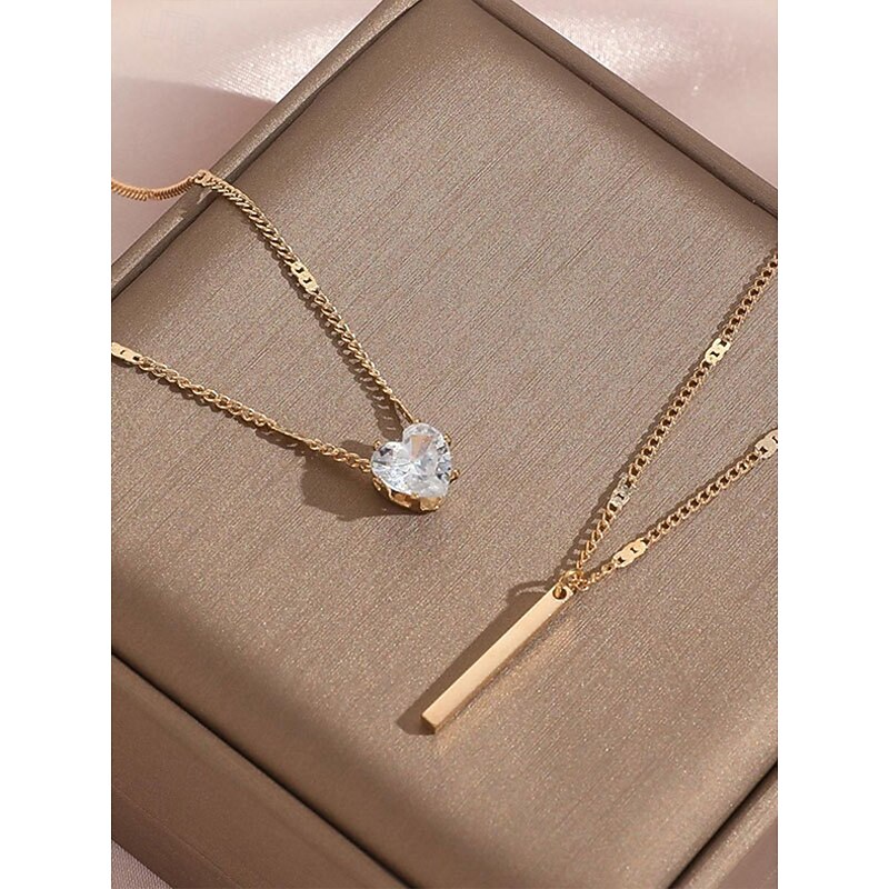 Women's exquisite water drop pendant double-layer gold tone necklace, elegant and simple style, suitable for fashion-conscious women to wear in casual and party occasions3