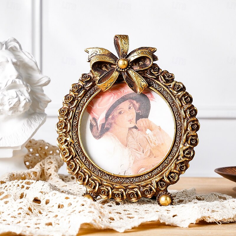 Vintage Floral Round Decorative Frame, European Antique Gold Mini Desktop Picture Frame, Cozy Home Desk Decor, Ideal for Photo Display and Photography Props3