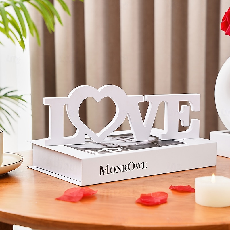 White "LOVE" Letter Tabletop Decor, PVC Freestanding Sign, Romantic Valentine's Day, Wedding, Anniversary Decoration, Warm Indoor Desktop Letter Ornam