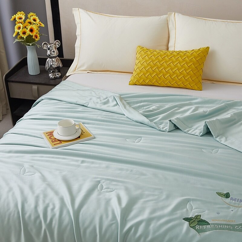 Summer Cooling Quilt Breathable Lightweight Comforter for Hot Sleepers to Keep Cool for Night Sweats Blue3