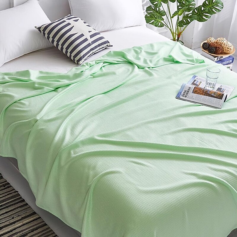 Cooling Blanket, 100% Rayon Derived from Bamboo, Cool Summer Blanket for Hot Sleepers, Soft Comfy Lightweight Blankets for All Seasons3
