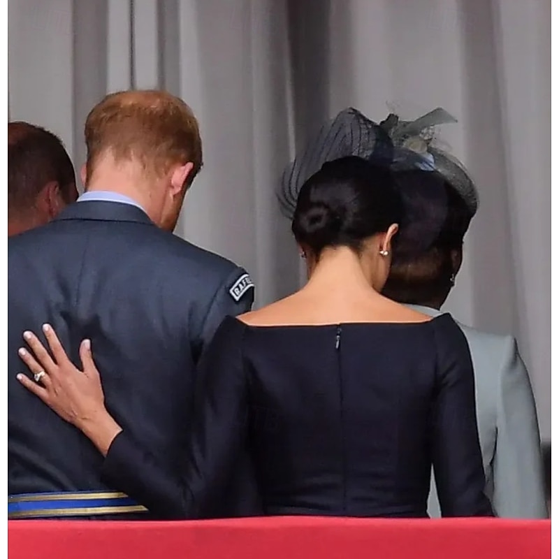 A-Line Mother of the Bride Dress Elegant Simple Jewel Neck Tea Length Knee Length Taffeta Long Sleeve with Sash / Ribbon Solid Color4