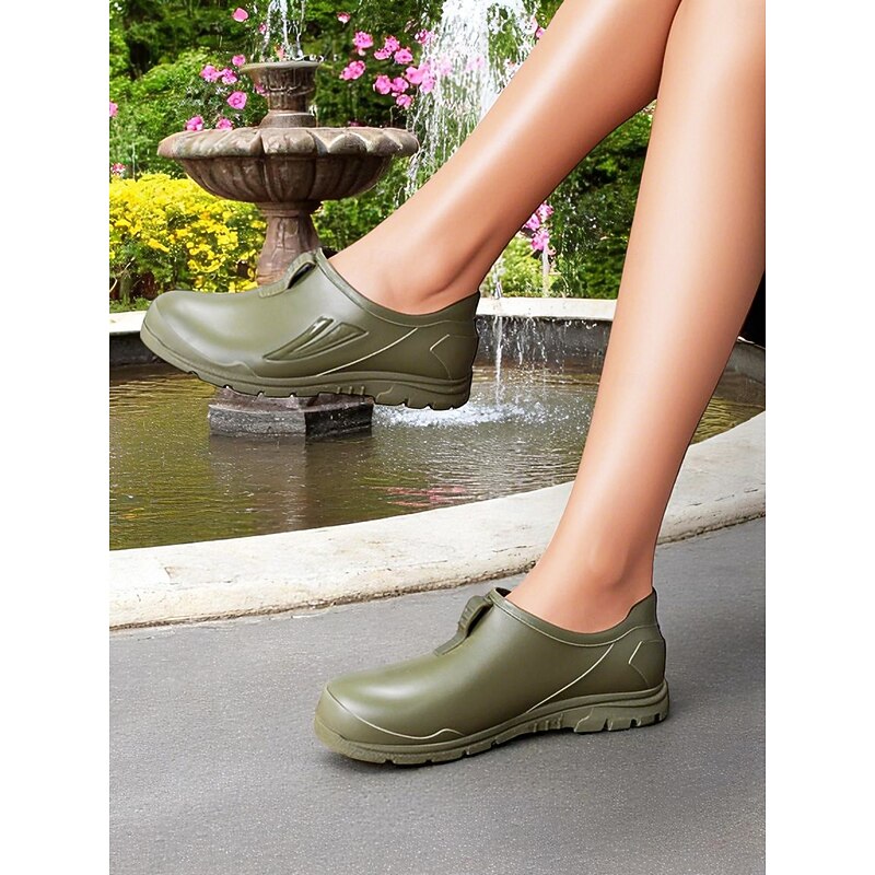 Women's Practical Green Slip-On Garden Shoes – Durable, Lightweight, Ideal for Gardening, Outdoor Work, and Casual Wear2