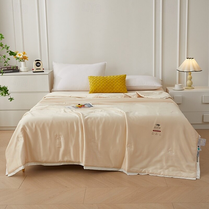 Tencel Summer Quilt with Bird's Nest Protein Fiber Ultra Soft, Breathable, and Skin-Loving for Hot Sleeper Good Night Sleep3