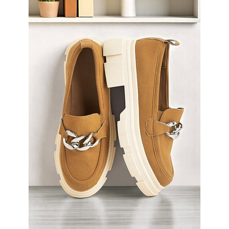 Women's Platform Loafers with Chain Detail – Trendy & Fashionable Style for Workdays & Semi-formal Occasions