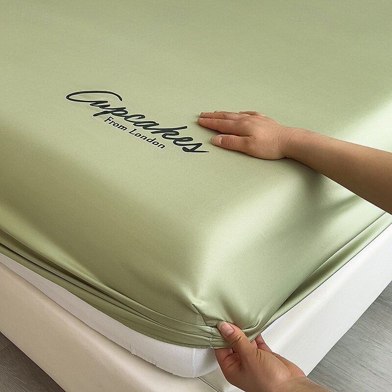 Summer Ice Cooling Bed Silky Comfy Fitted Sheet Cooling Sheets for Hot Sleeper Breathable Fitted Sheet Only Women, Men, Teens2