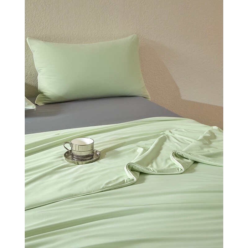 Cooling Organic Silk Summer Quilt Machine Washable, Ultra Soft, Breathable & Lightweight Comforter Ideal for Hot Sleepers Summer Use3