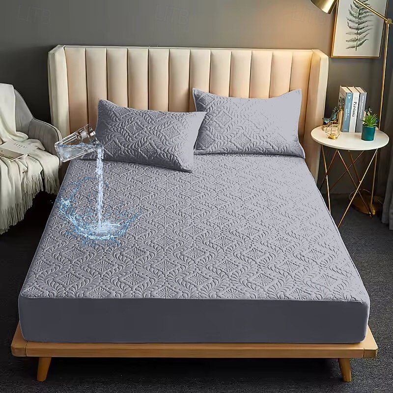 Queen Full King Protective Bed Cover Waterproof Bed Protector Protective Mattress Cover Protector Pad with Straps Breathable Soft Dirt-Proof Bed Mattress Cover Skin Friendly Mattress Topper Washable