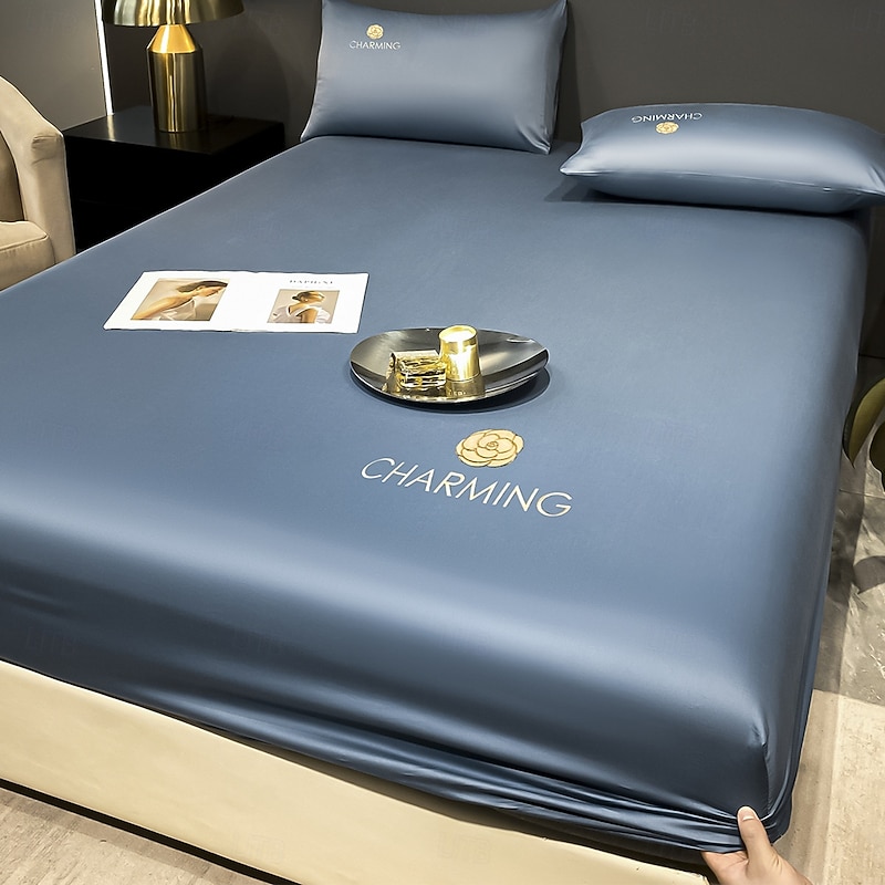 Ice Silk Bed Sheet Three-piece Set Washable Summer Embroidery Cool Mat Bed Cover Dust Cover Light Luxury Bed Cover Mattress Cover4