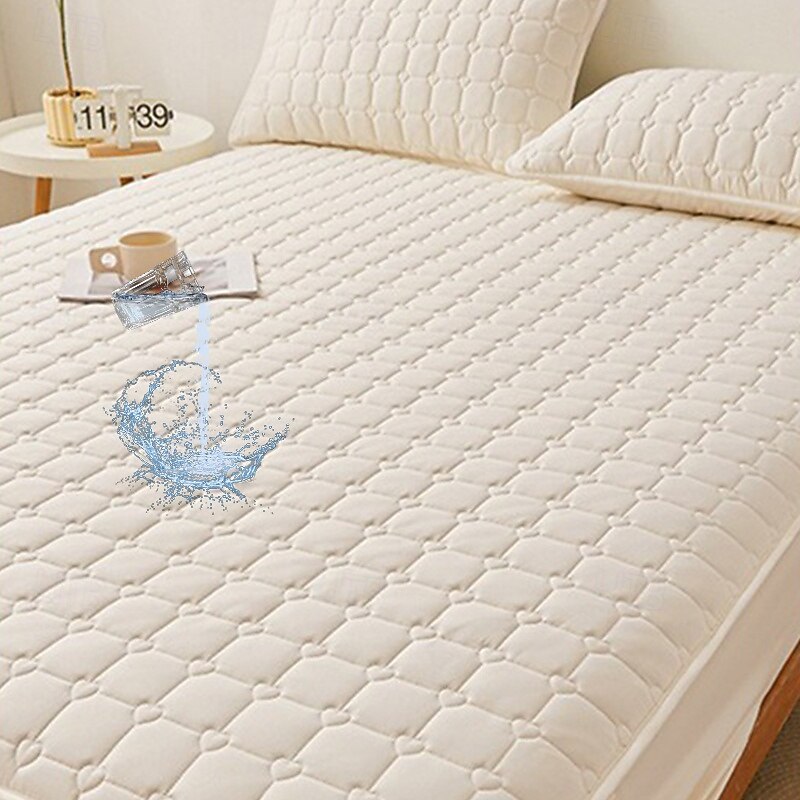 Queen Full King Protective Bed Cover Waterproof Mattress Protector Quilted Fitted Mattress Pad Bed Protector Elastic Band Mattress Pad Fitted Sheet Soft Cotton Breathable Non-Slip Thickened Dustproof4