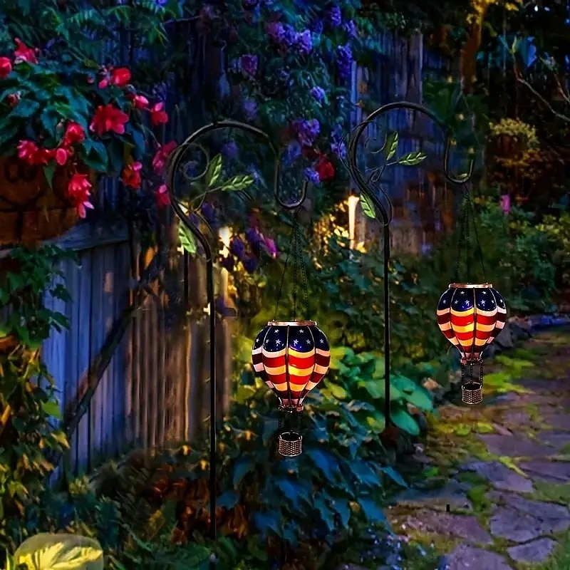 1pc, Hot Air Balloon Solar Independence Day Lantern with Flickering Flame Light, Outdoor Solar Hanging Lights for Garden Yard Patio, Holiday Decoration-American Flag Patriotic Lamp2