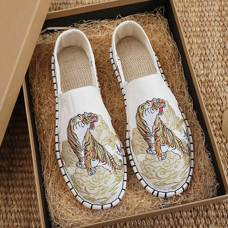 Men's White Espadrille Slip-On Shoes with Artistic Embroidery - Stylish Footwear with Unique Tiger Design