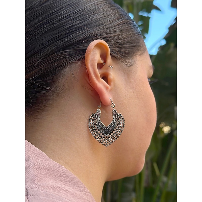 Women's Vintage Bohemian Drop Earrings – Lightweight Alloy Tribal Style Hook Earrings for Women – Ideal for Festivals, Parties, Casual Outfits and Gifts2