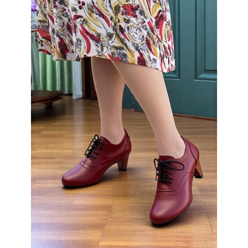 Women's 1950s Vintage Lace-Up Oxford Shoes – Retro Faux Leather Mid Heel Dress Shoes for Special Occasions and Classic Outfits4