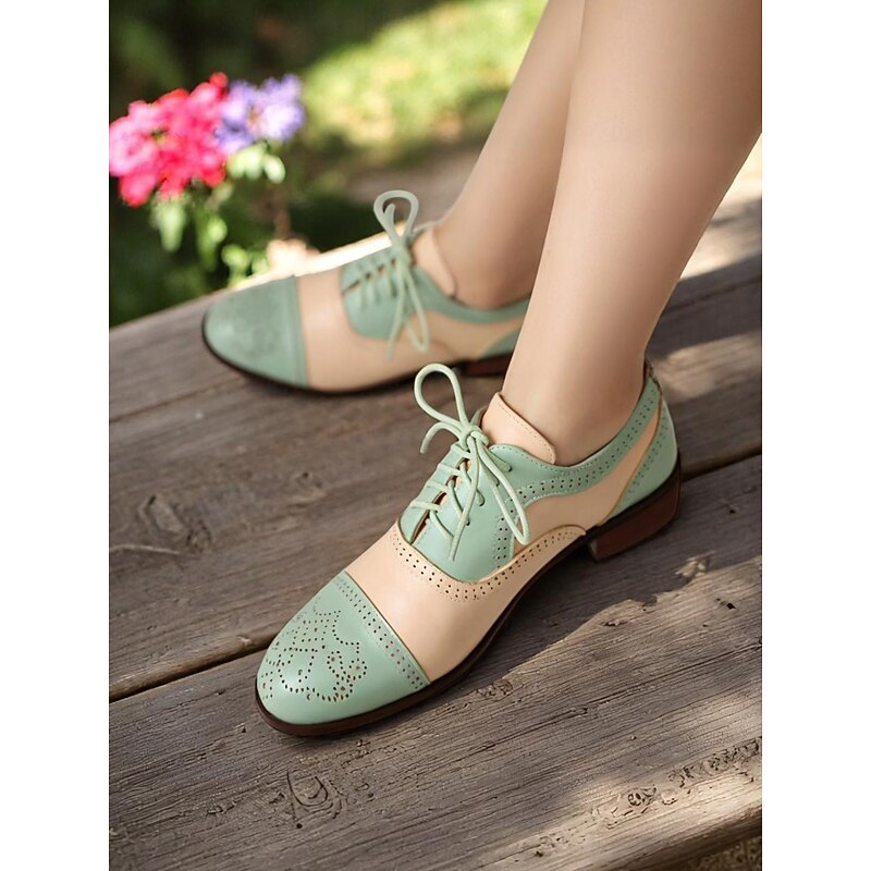 Women's Mint Green Oxford Shoes – Two-Tone 1950s Vintage Brogues with Lace-Up Design for Spring Outings, Work & Picnics3