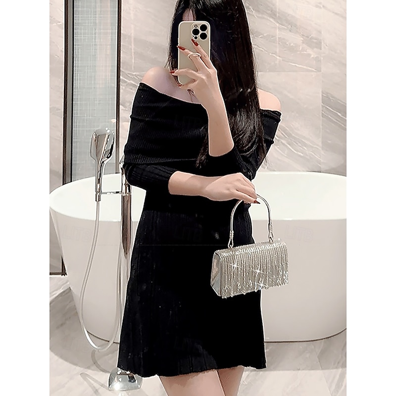 Women's Elegant Crystal Evening Handbag with Silver Chain, Beaded Detail, and High-Quality Zipper, Perfect for Weddings, Parties and Formal Events.3