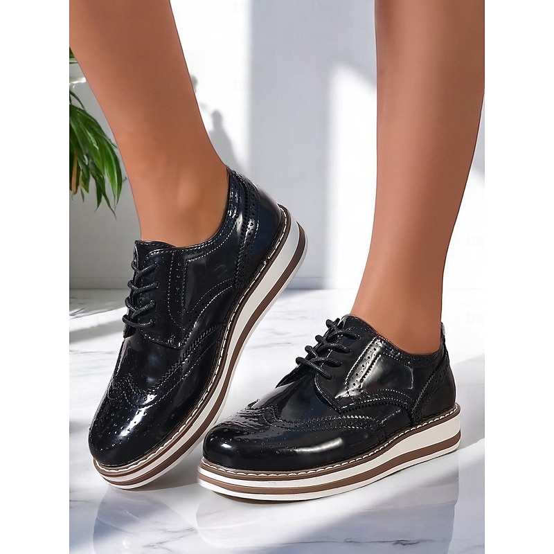 Women's Patent Leather Wingtip Oxford Platform Shoes – Classic Brogue Lace-Up Flats for Adult Women, Ideal for Office Work, Business Meetings, Walking Commute & Smart Casual Wear
