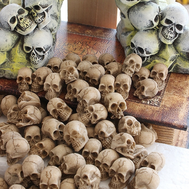 40pcs Halloween Mini Skull Heads for Vase Filler, Smiling Resin Ghost Skulls Set for Miniature Garden, Spooky Halloween Planter Decor for Terrariums and Pot Display4