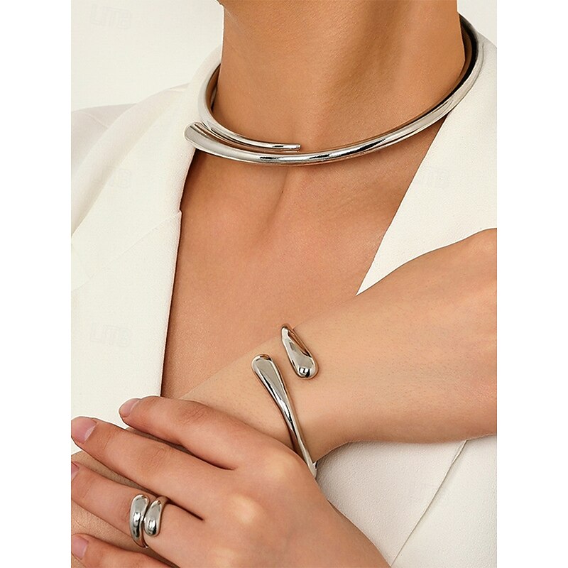 Women's gold silver streamlined necklace bracelet ring set, Simple open design jewelry for fashion-forward women, Suitable for parties, Office and stylish daily looks
