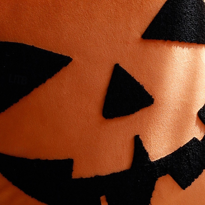 1 pcs Velvet Pillow Cover, Halloween Square Traditional Classic4