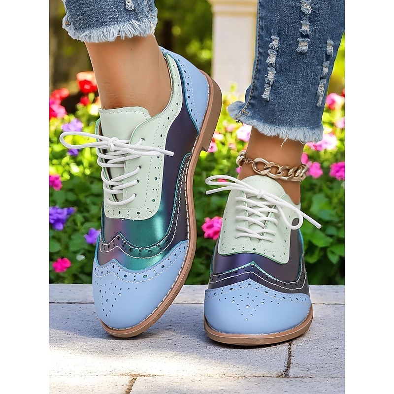 Women's Colorblock Wingtip Oxford Shoes  1950s Retro Lace-Up Brogues with Iridescent Panels for Casual Outings and Vintage-Inspired Street Style