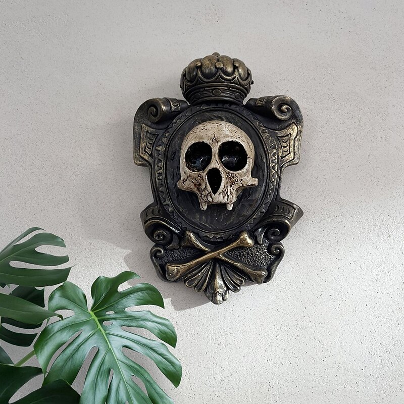 Halloween Skeleton Head Wall Hanging, Funny Resin Skull Sculpture Decor, Spooky Wall Ornament Gift for Haunted House or Party2