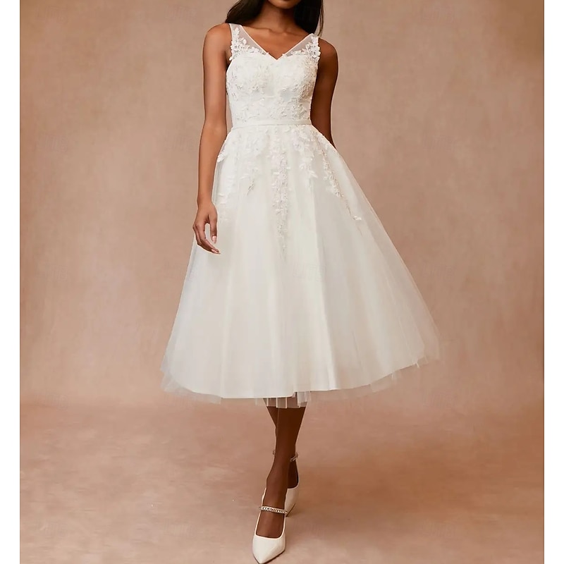 Engagement Little White Dresses Wedding Dresses A-Line V Neck Sleeveless Knee Length Satin Bridal Gowns With Sash / Ribbon Appliques