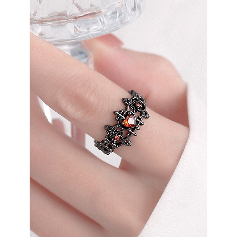Women's Gothic Vintage Black Rose Rings Set – Adjustable Alloy Heart Rings with Red Gemstone for Halloween Party, Cosplay & Alternative Fashion4