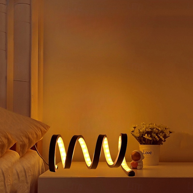 Table Lamp Modern Minimalist Bedside Table Lamp Creative Hop Horse-shaped Dimmable Bedroom Living Room Bedside Desk Lamp LED Black Dedside Lamp4