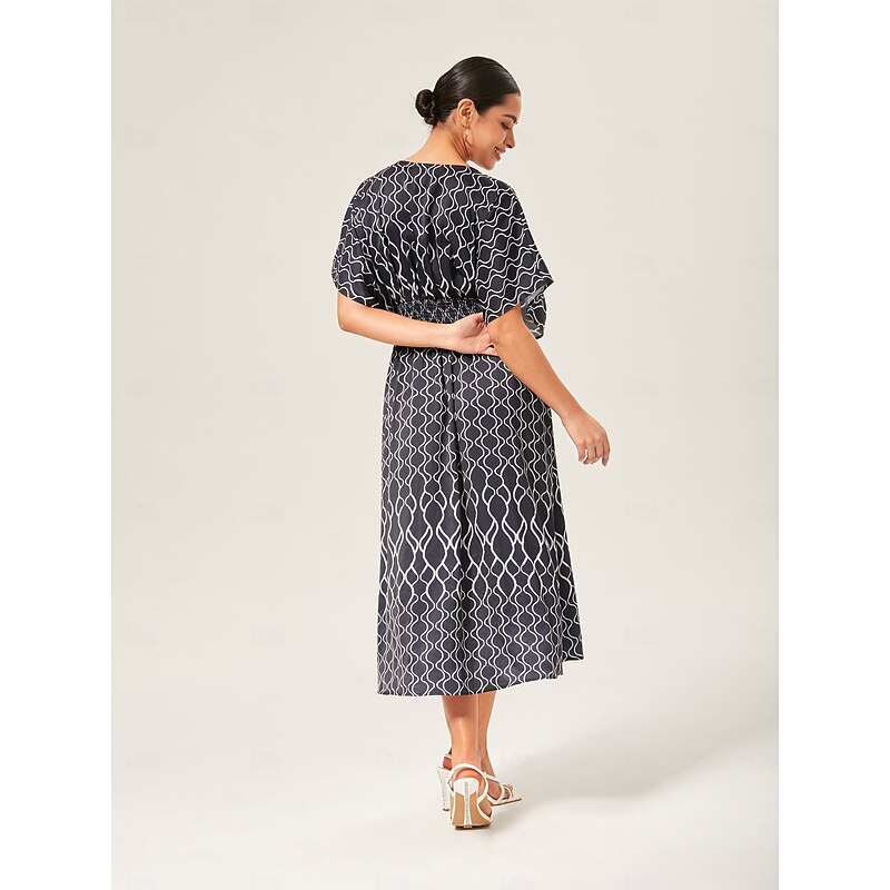 Geometric Print V-Neck Cinched Maxi Dress3