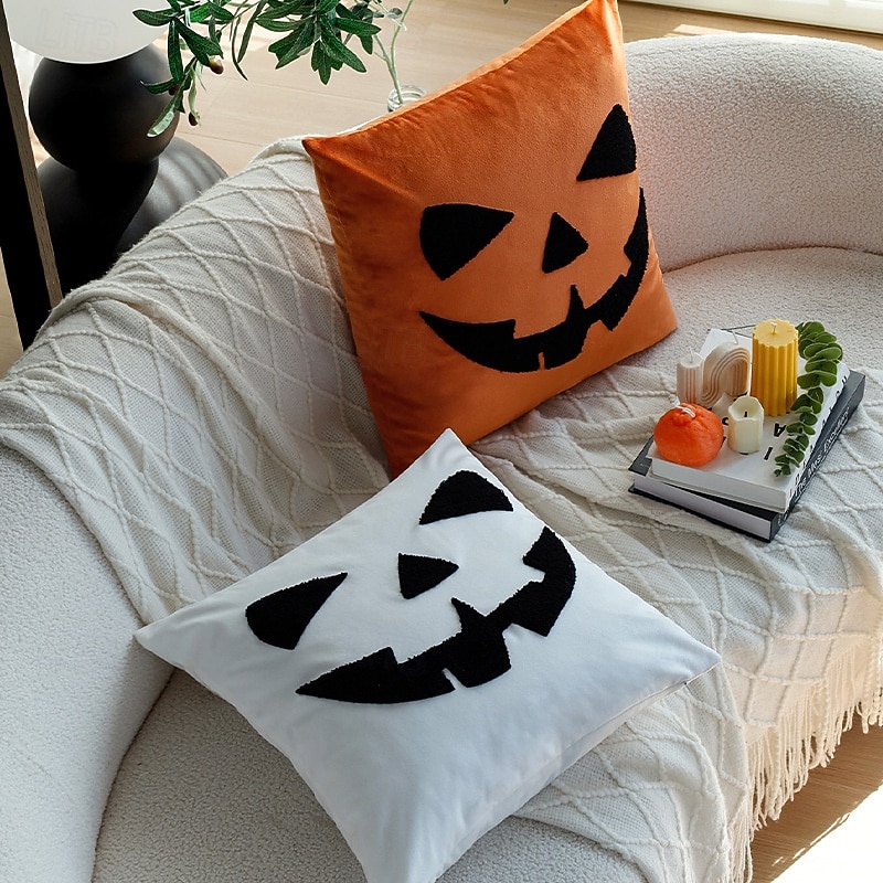 1 pcs Velvet Pillow Cover, Halloween Square Traditional Classic3