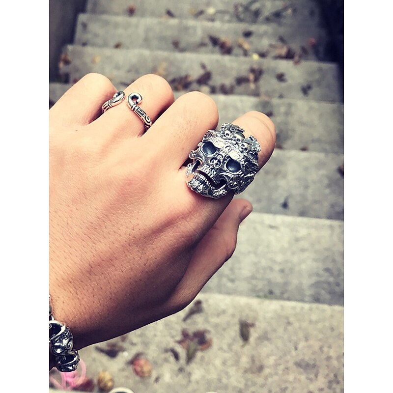 Men's Gothic Skull Ring with Red Crystals, Alloy Material, Vintage Design for Halloween Parties, Punk Style and Retro Occasion3