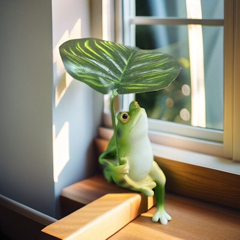 Realistic Frog Figurine on Leaf, Artificial Frog Decoration for Fish Tank, Pond, Miniature Garden Landscape, Home and Balcony Outdoor Patio Ornament